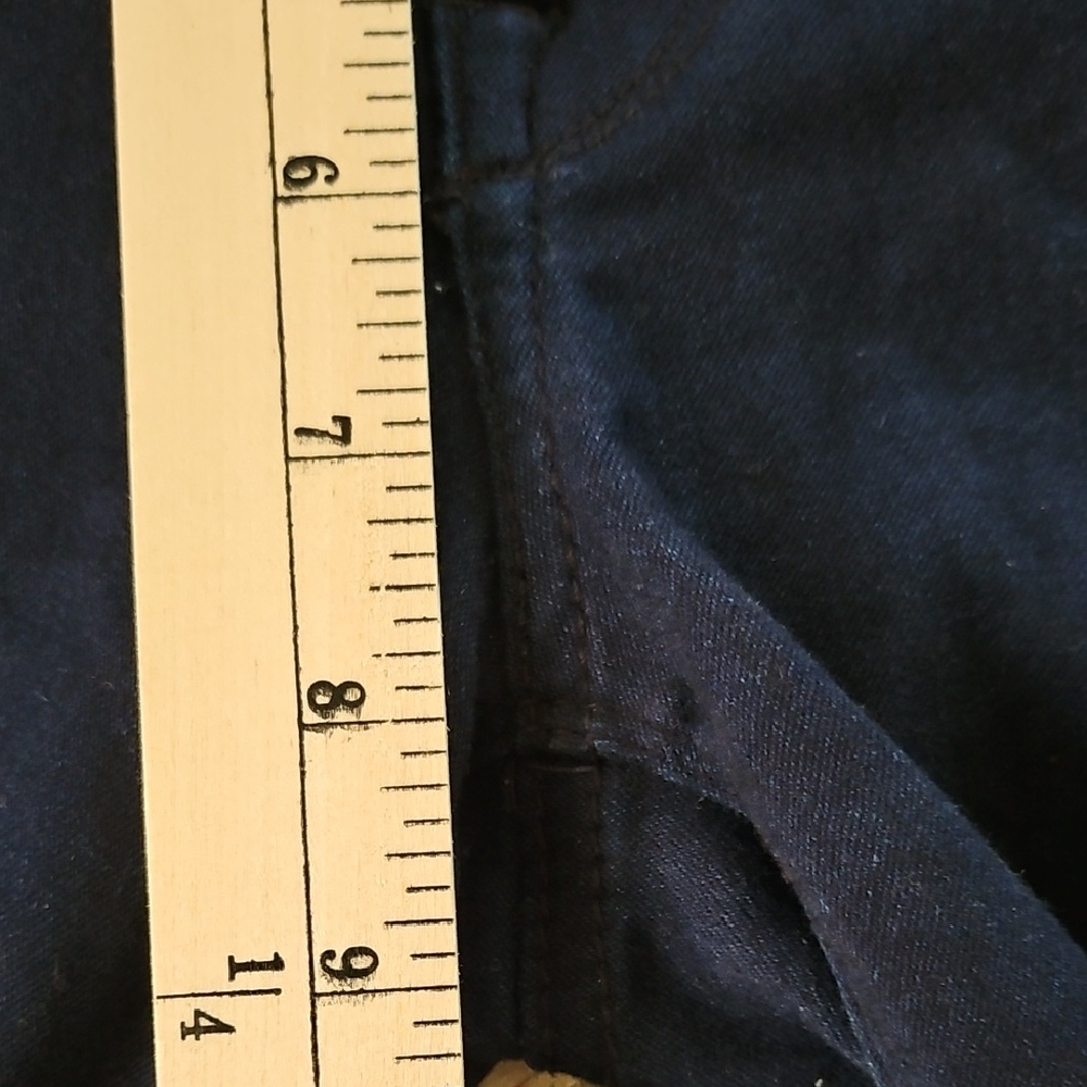 1822 'Butter' Denim Skinny Bermuda Shorts- Size 4 - Picture 4 of 8